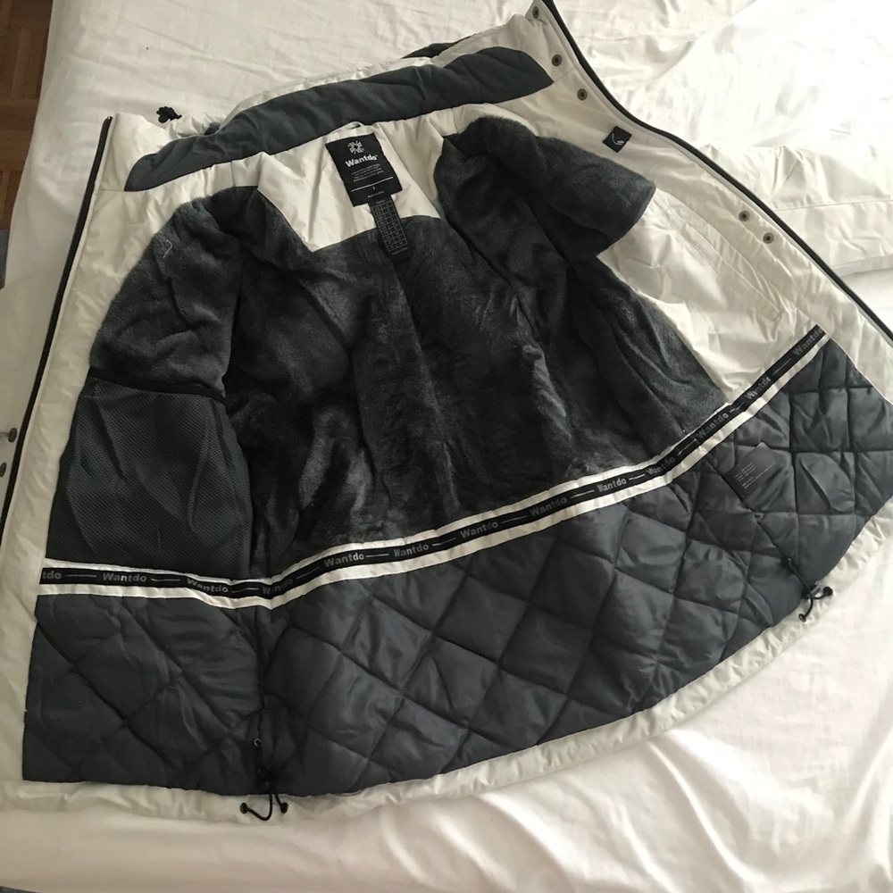 Brand new wantdo waterproof, winter ski jacket - Picture 4 of 5